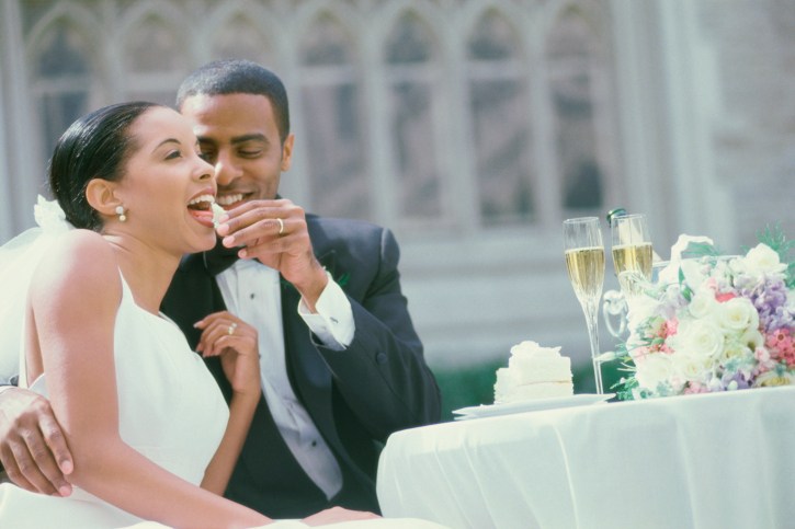 7 Tips To Eat Healthy At Weddings