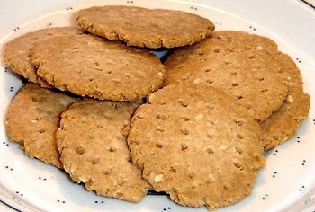 SESAME ALMOND CRACKERS