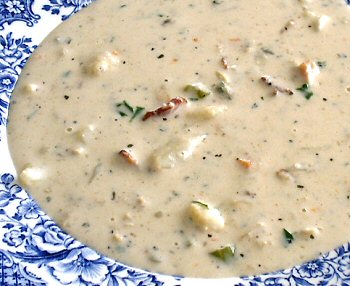 WHITE CLAM CHOWDER