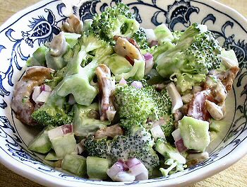 BROCCOLI SALAD