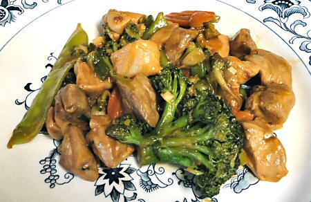 BROCCOLI AND CHICKEN STIR