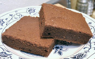 MOMS FUDGE BROWNIES