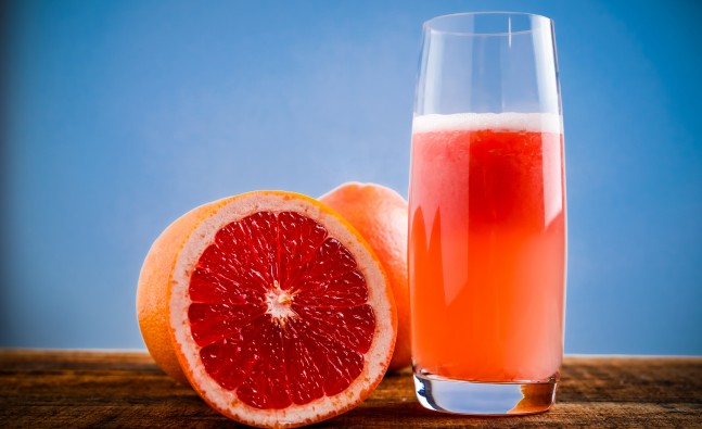 3 Ingredient red juice that helps promote weight loss