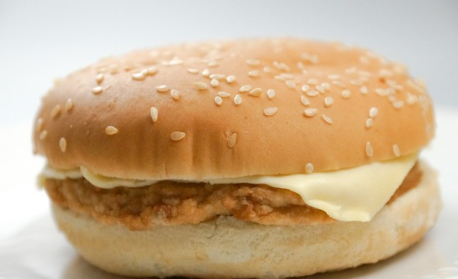 How many calories are really in a chicken burger?