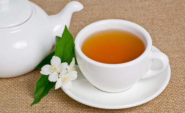 Drink hot tea before supper to lose weight