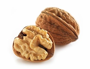 Top 10 reasons to eat walnuts every day