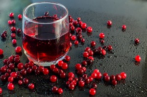 10 health benefits of drinking cranberry juice