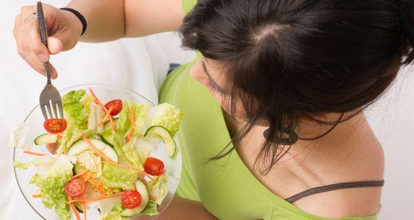 Eating salads to lose weight? Pick the right veggies!