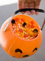 4 Tricks to Avoid Overindulging on Halloween Treats