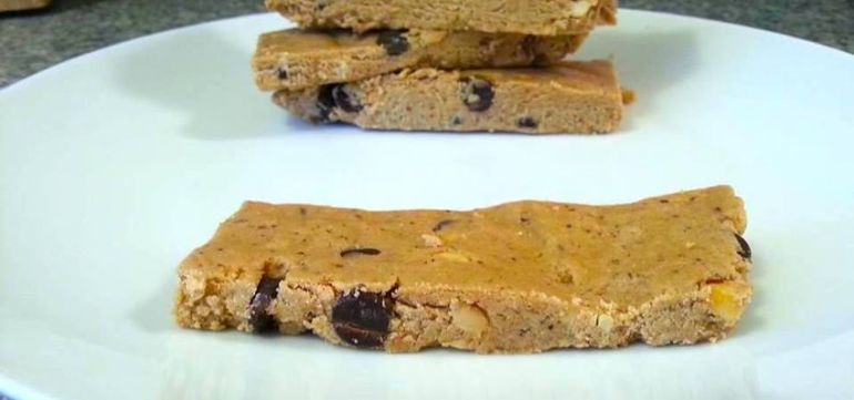 Chocolate Peanut Butter No-Bake Protein Bars