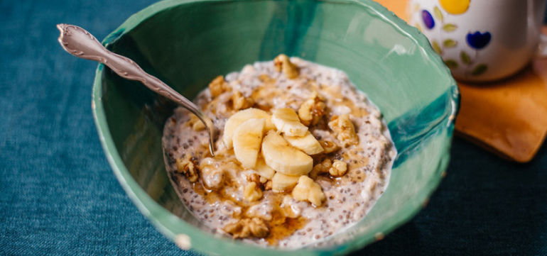 Make-Ahead Breakfast! Overnight Chia Oats